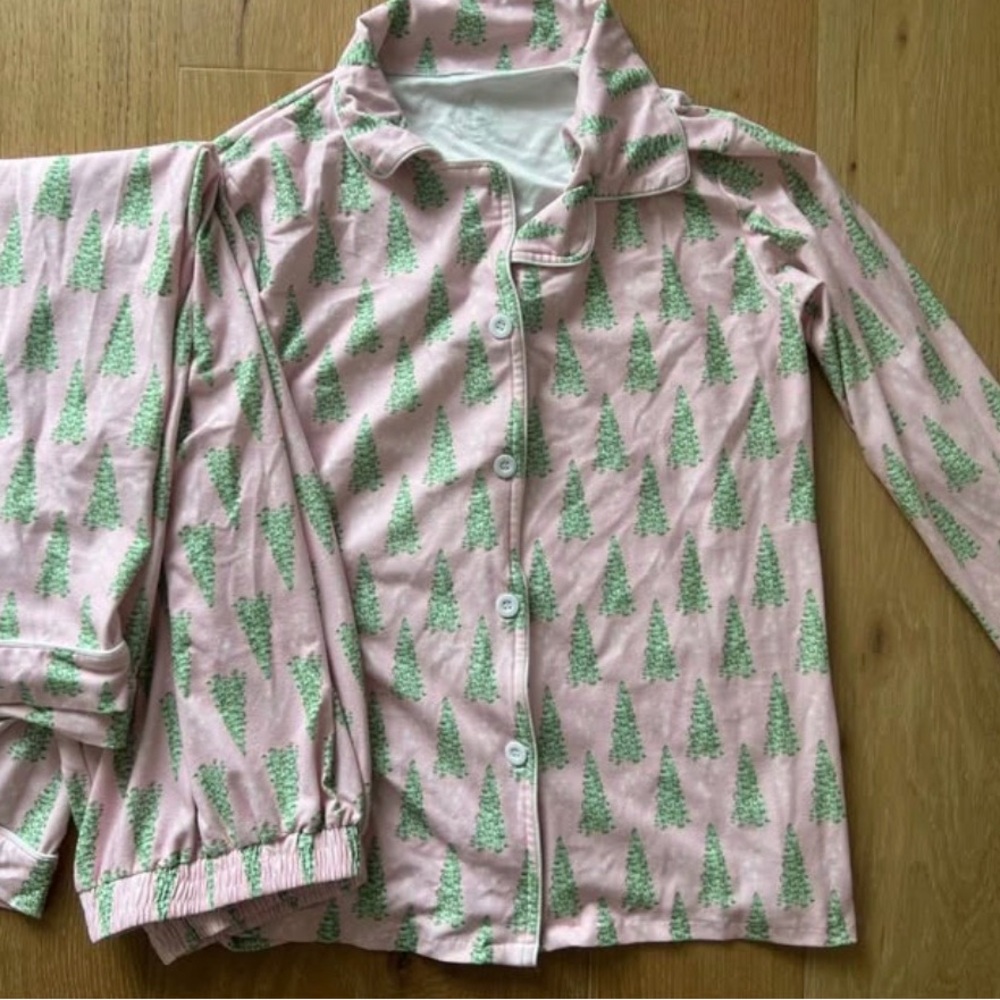 Sugarbee Womens Pink and Green Tree Print Christmas Pajama set size large